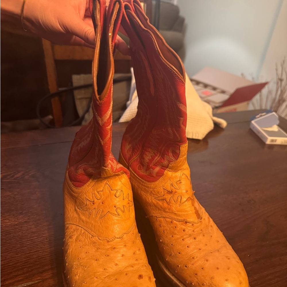 2004 Lucchese Tan and Red Boots